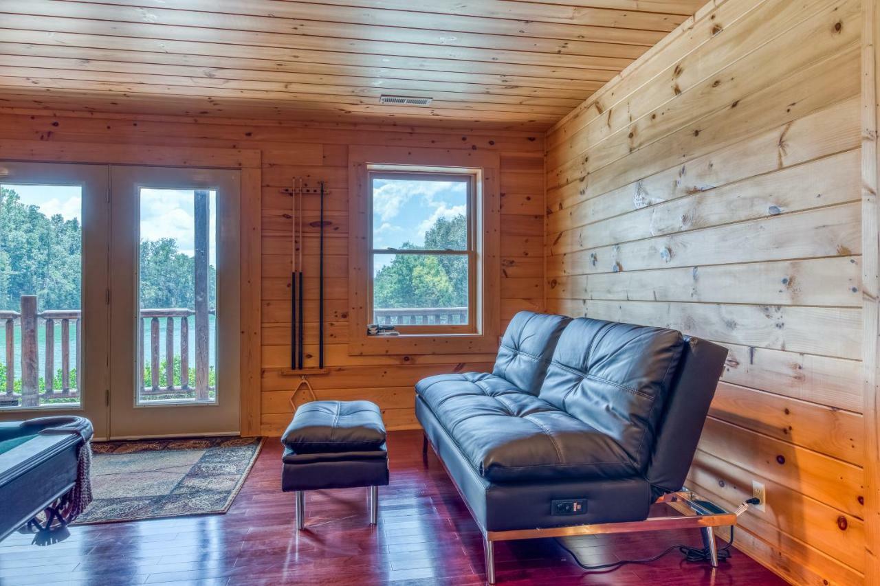 Majestic Lakefront Lodge 塞维尔维尔 外观 照片