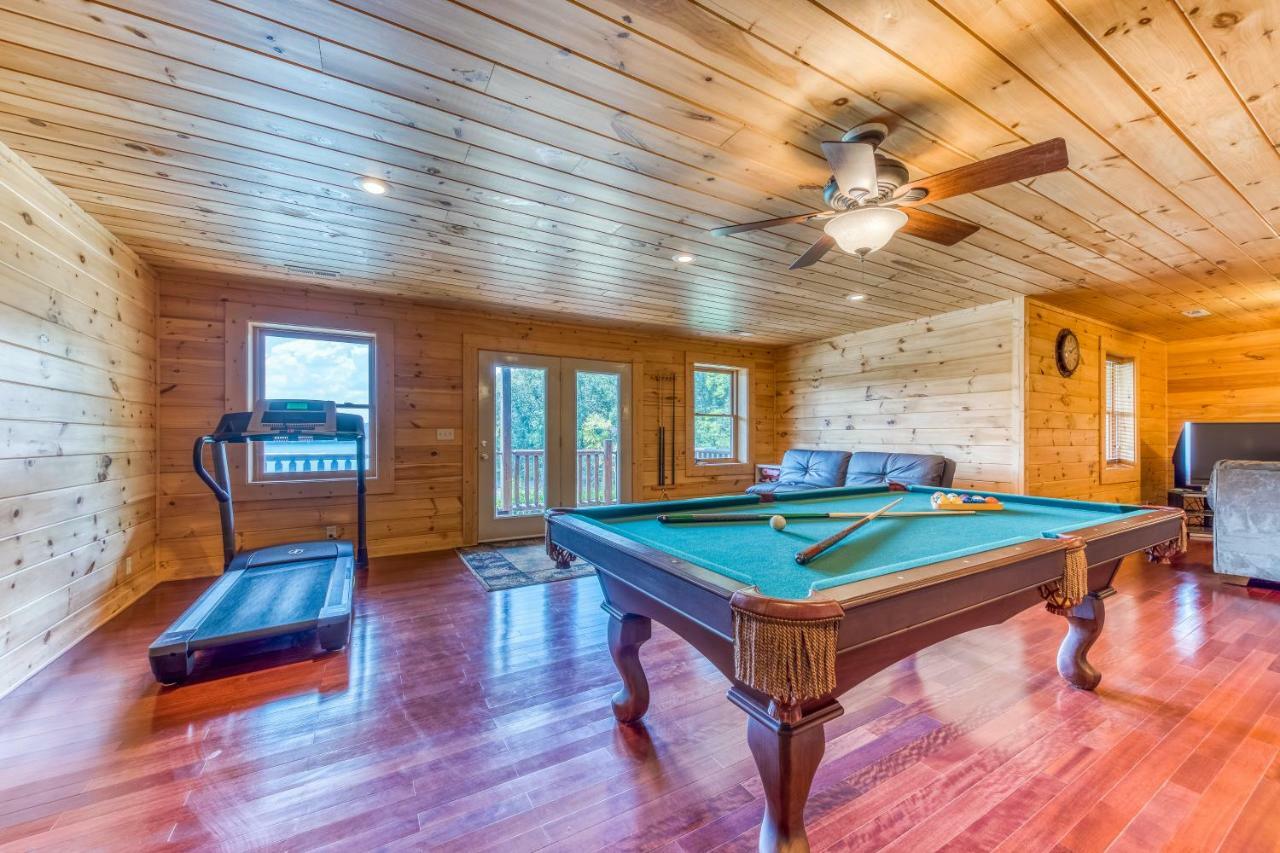 Majestic Lakefront Lodge 塞维尔维尔 外观 照片