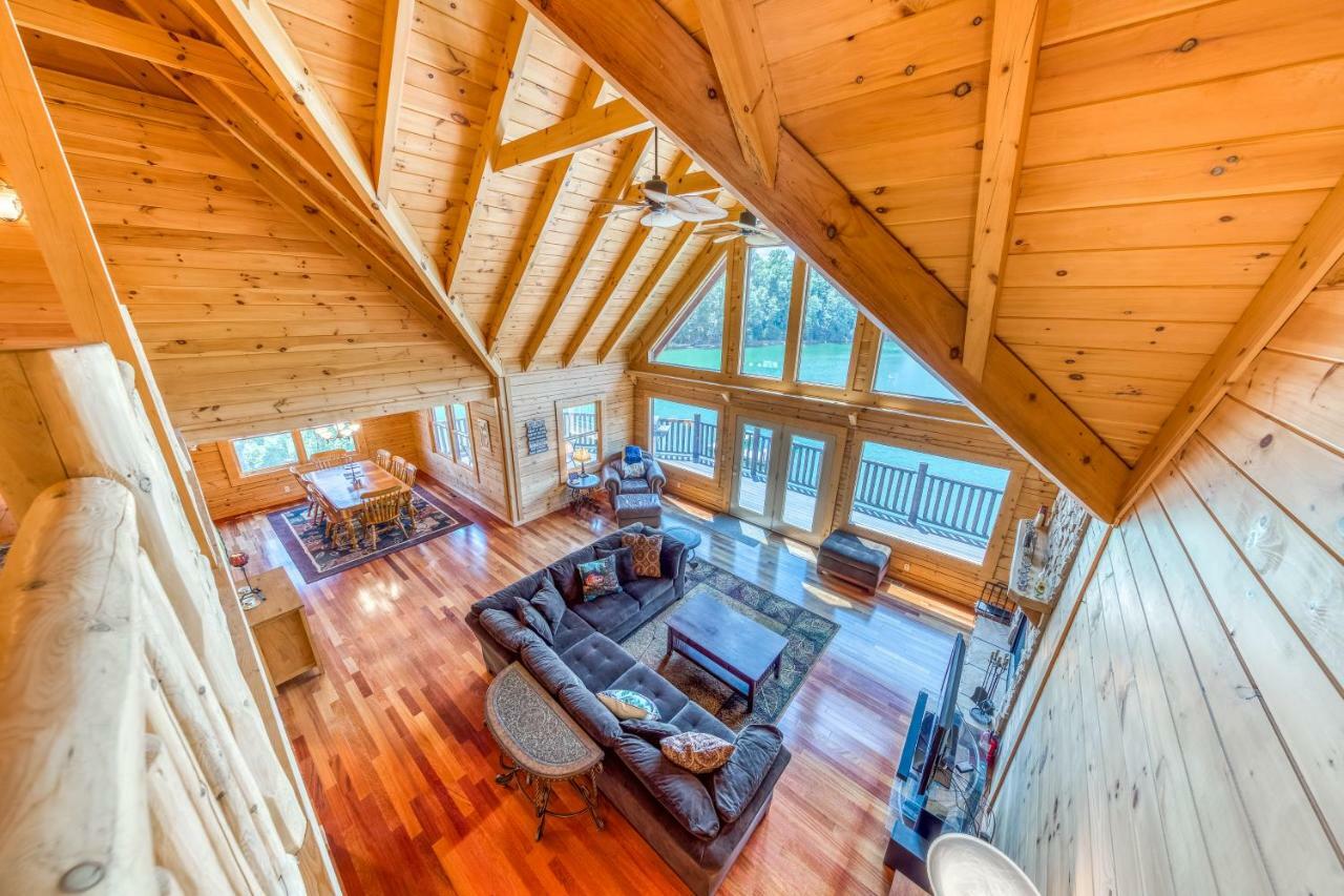 Majestic Lakefront Lodge 塞维尔维尔 外观 照片
